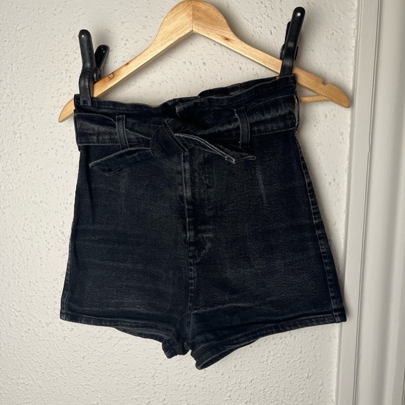 BDG Urban Outfitters Pin-Up High-Rise Denim Shorts - size 29 - Picture 1 of 5